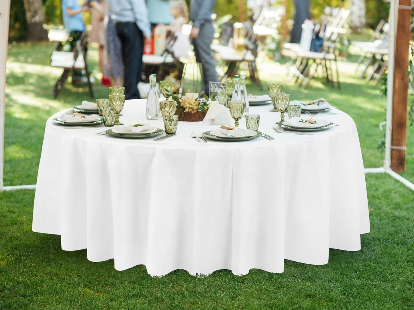 White Round Polyester Tablecloth